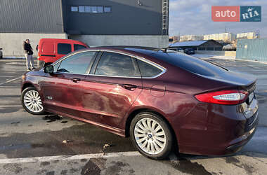 Седан Ford Fusion 2013 в 