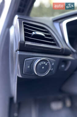 Седан Ford Fusion 2019 в 
