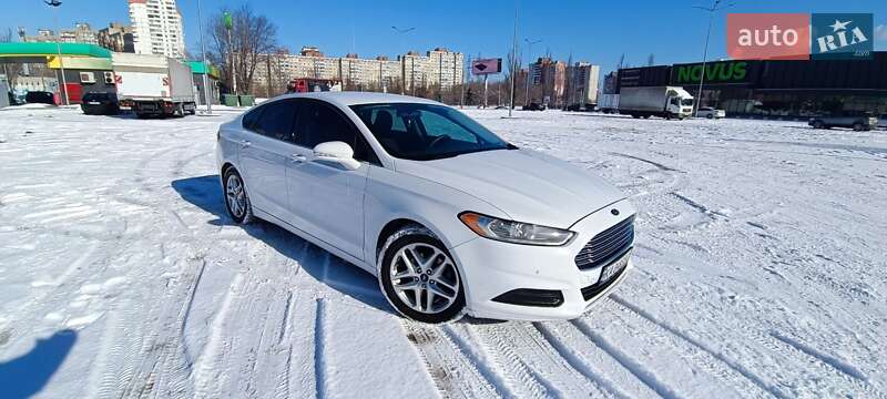 Седан Ford Fusion 2014 в Києві