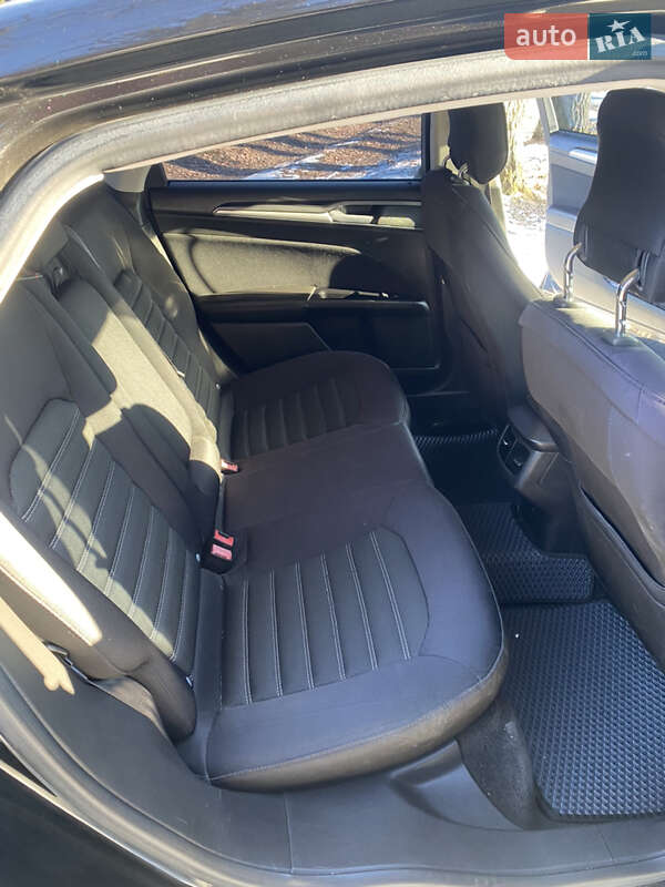 Седан Ford Fusion 2014 в Полонном