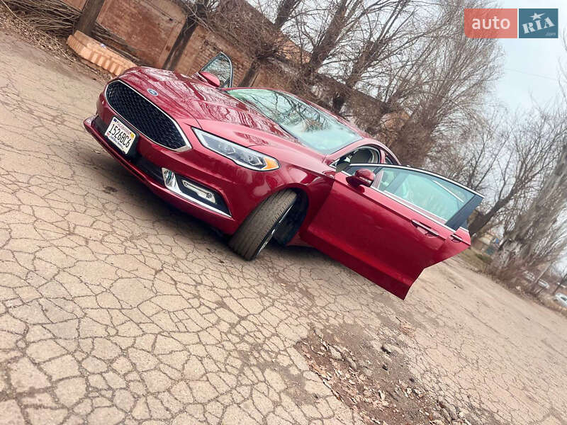 Седан Ford Fusion 2017 в Кривом Роге