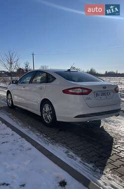 Седан Ford Fusion 2013 в 