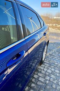 Седан Ford Fusion 2015 в 