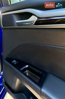 Седан Ford Fusion 2015 в 