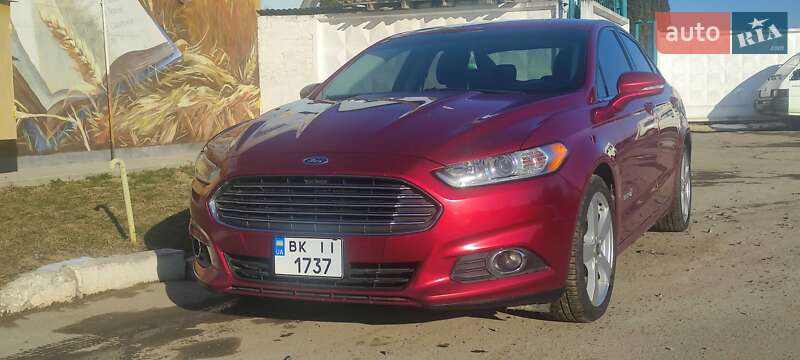 Седан Ford Fusion 2013 в Ровно