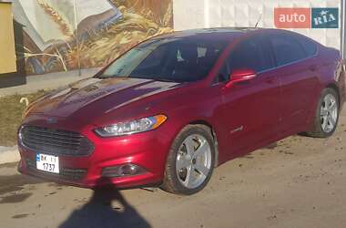 Седан Ford Fusion 2013 в Ровно