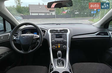 Седан Ford Fusion 2012 в 