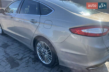 Седан Ford Fusion 2014 в 