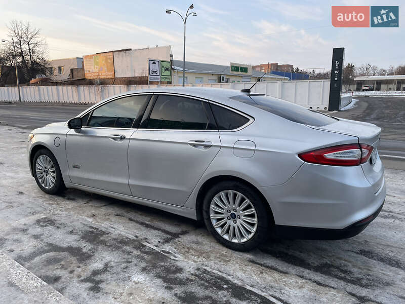 Седан Ford Fusion 2014 в Полтаві