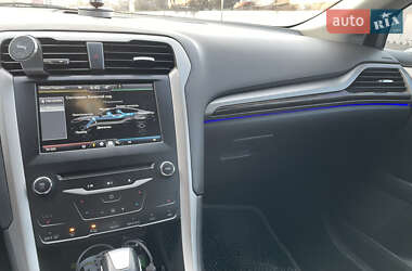 Седан Ford Fusion 2014 в 