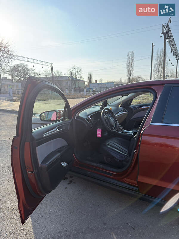 Седан Ford Fusion 2014 в Одесі