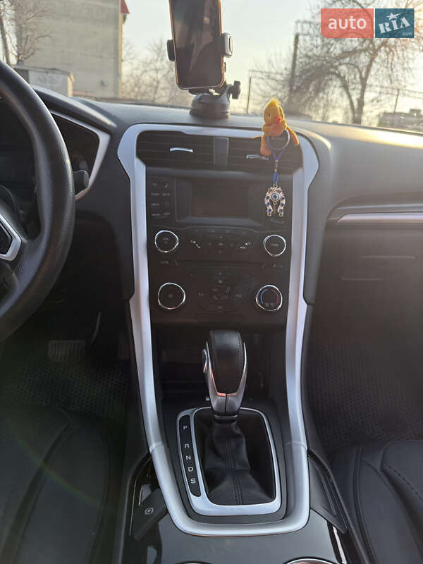Седан Ford Fusion 2014 в Одесі