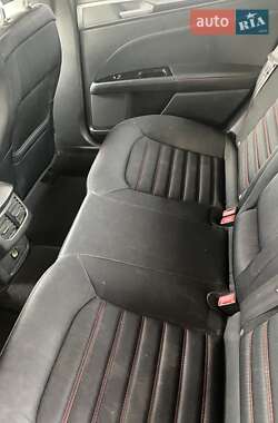 Седан Ford Fusion 2014 в 