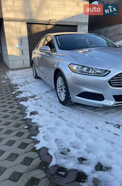 Седан Ford Fusion 2014 в 