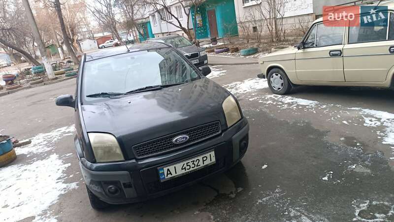 Хэтчбек Ford Fusion 2008 в 