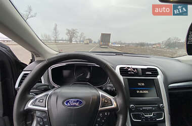 Седан Ford Fusion 2015 в Ромнах