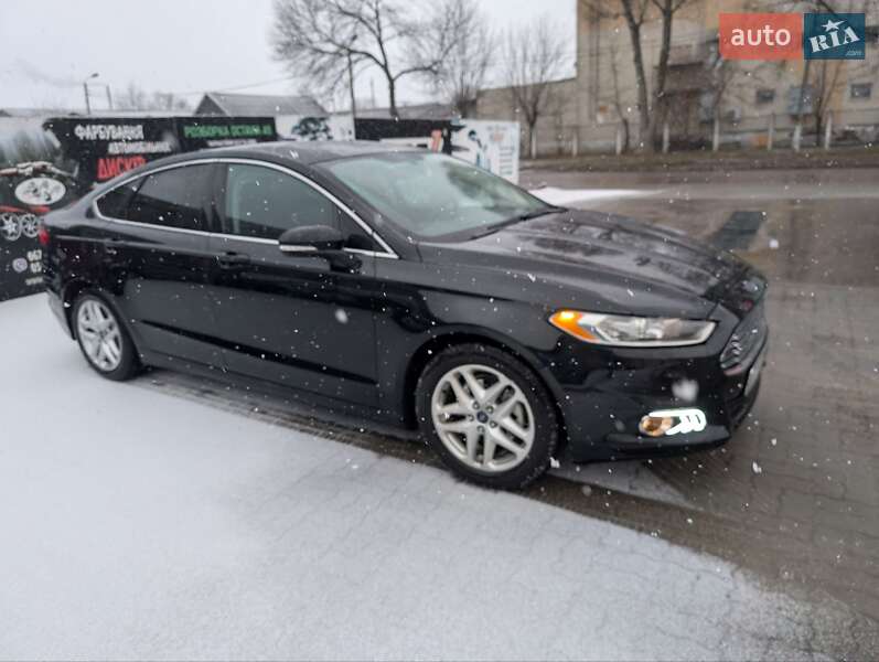 Седан Ford Fusion 2015 в Калуше