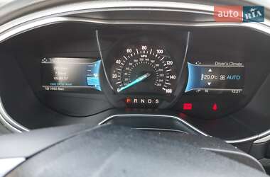 Седан Ford Fusion 2016 в 