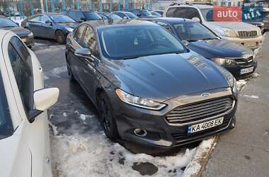 Седан Ford Fusion 2016 в 