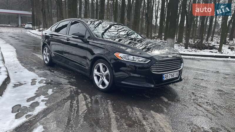 Седан Ford Fusion 2015 в Гнівані