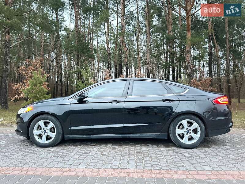 Седан Ford Fusion 2014 в Львове