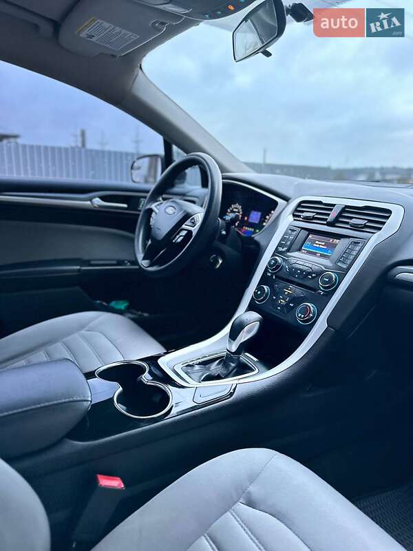 Седан Ford Fusion 2014 в Львове