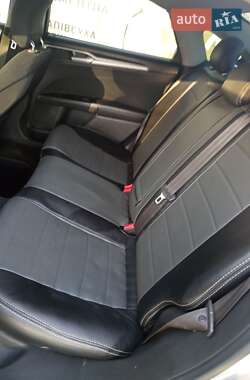 Седан Ford Fusion 2012 в 