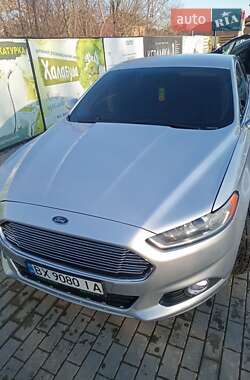 Седан Ford Fusion 2012 в 