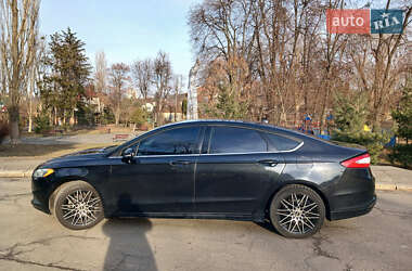 Седан Ford Fusion 2013 в 