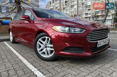 Седан Ford Fusion 2015 в Луцьку