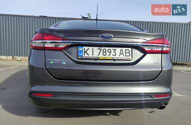 Седан Ford Fusion 2017 в 