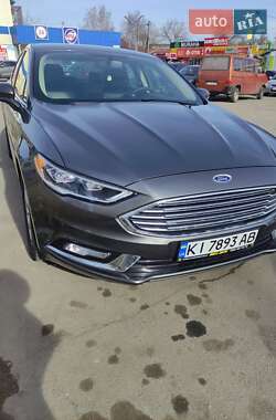 Седан Ford Fusion 2017 в 