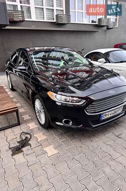Седан Ford Fusion 2016 в 