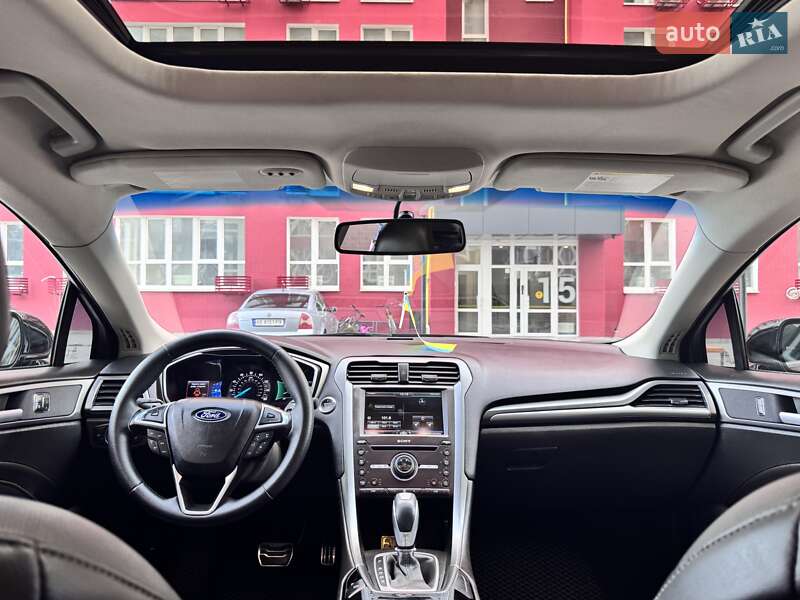 Седан Ford Fusion 2016 в Одесі