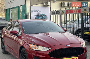 Седан Ford Fusion 2020 в 