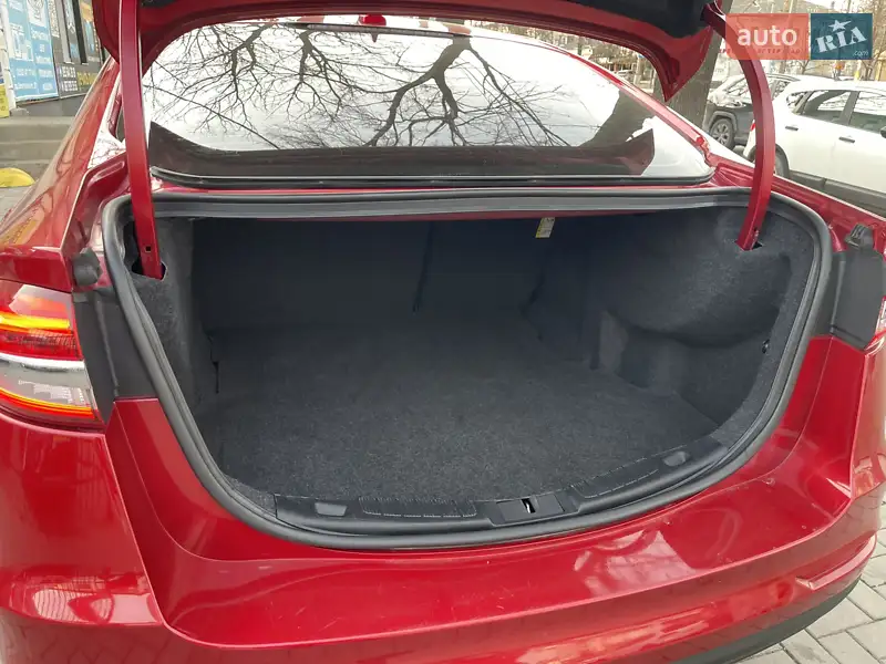 Седан Ford Fusion 2020 в 