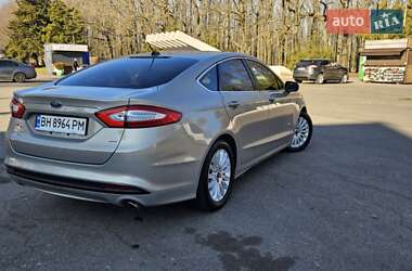 Седан Ford Fusion 2014 в 