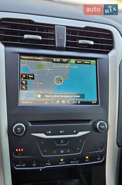 Седан Ford Fusion 2014 в 
