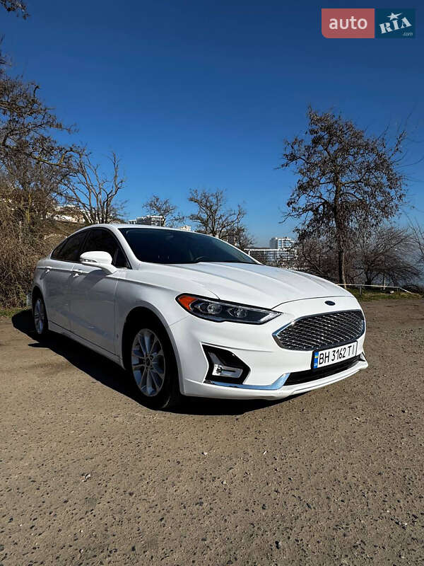 Седан Ford Fusion 2020 в Одессе