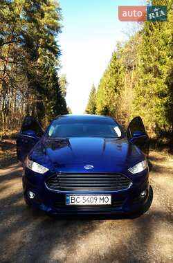 Седан Ford Fusion 2015 в 