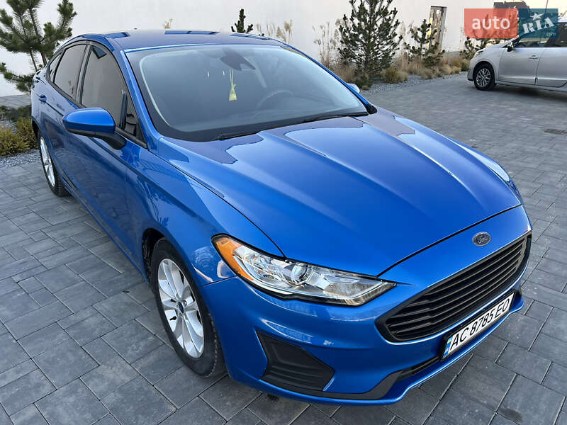 Седан Ford Fusion 2020 в Луцке