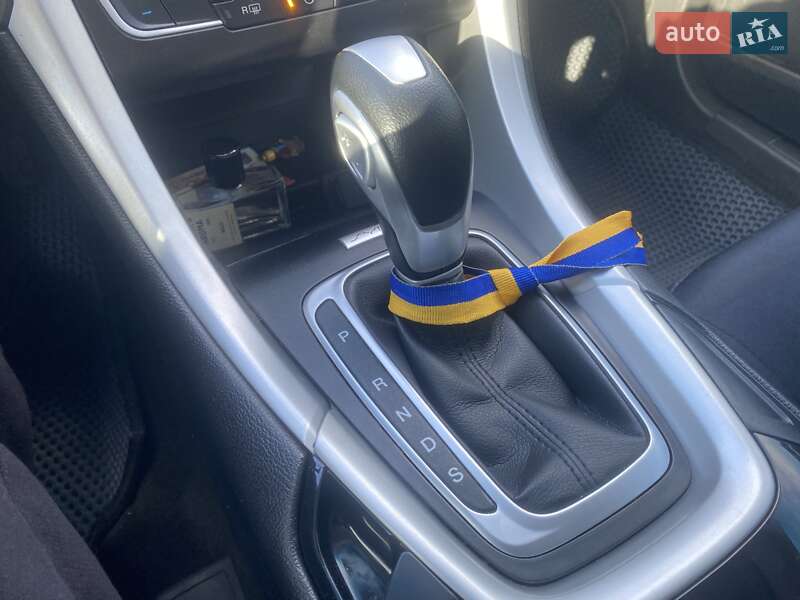 Седан Ford Fusion 2015 в Киеве фото 11 Седан Ford Fusion 2015 в Киеве
