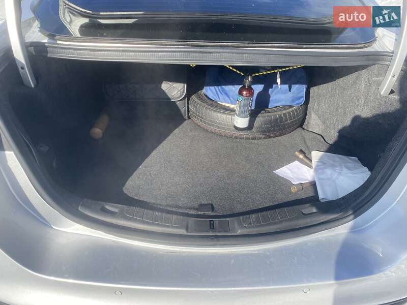 Седан Ford Fusion 2015 в Киеве фото 17 Седан Ford Fusion 2015 в Киеве