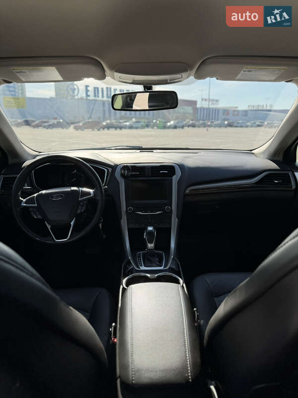 Седан Ford Fusion 2015 в Одессе