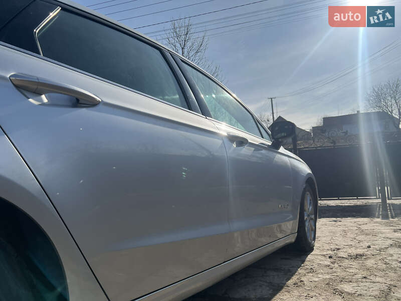 Седан Ford Fusion 2017 в Львове