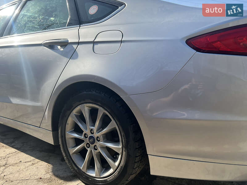 Седан Ford Fusion 2017 в Львове