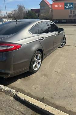 Седан Ford Fusion 2014 в 