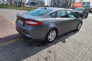 Седан Ford Fusion 2012 в 