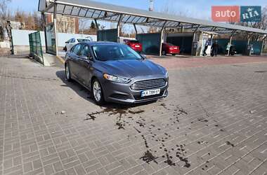 Седан Ford Fusion 2012 в 