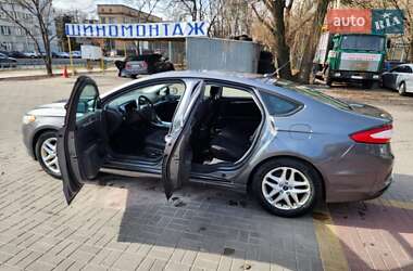Седан Ford Fusion 2012 в 